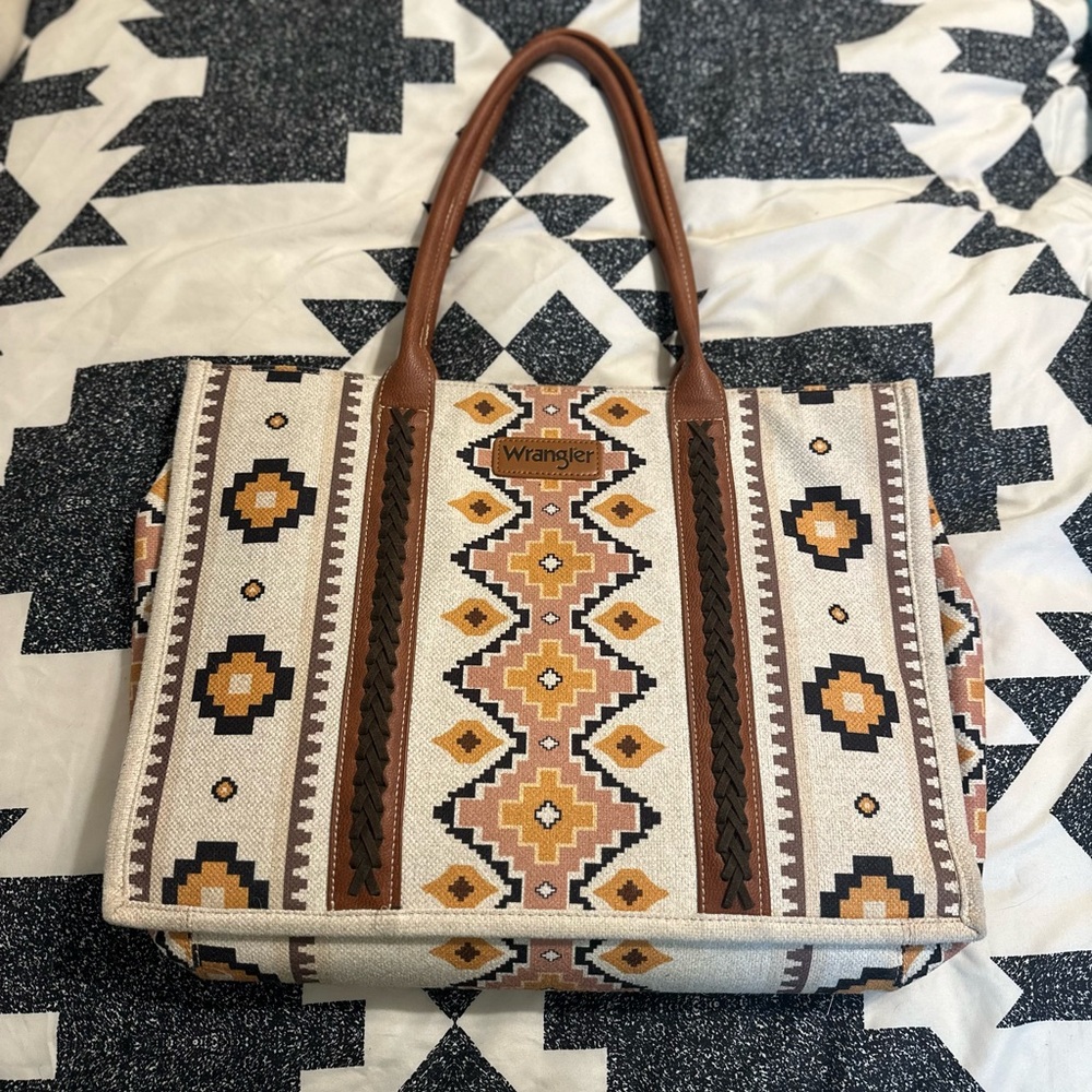 Wrangler Southwestern Aztec Print Tote